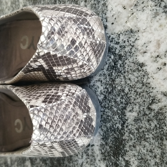 DKNYC ❤Stella Light Grey Flat ❤ Sz 6.5 - Picture 4 of 7